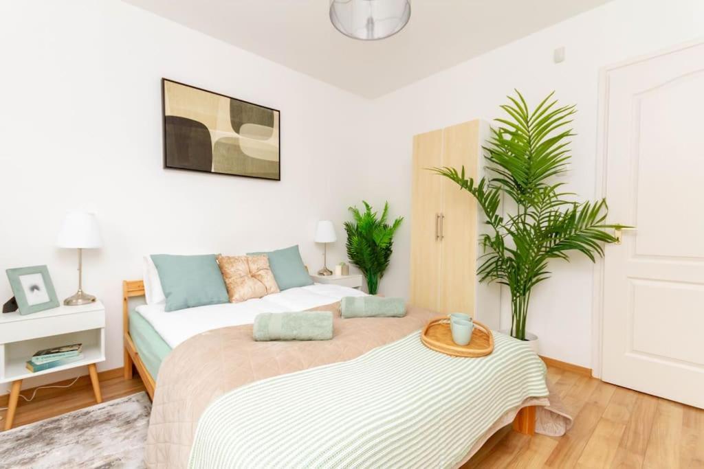 Family Lux Lounge In Voeroesmarty Street By Nw Διαμέρισμα Βουδαπέστη Εξωτερικό φωτογραφία